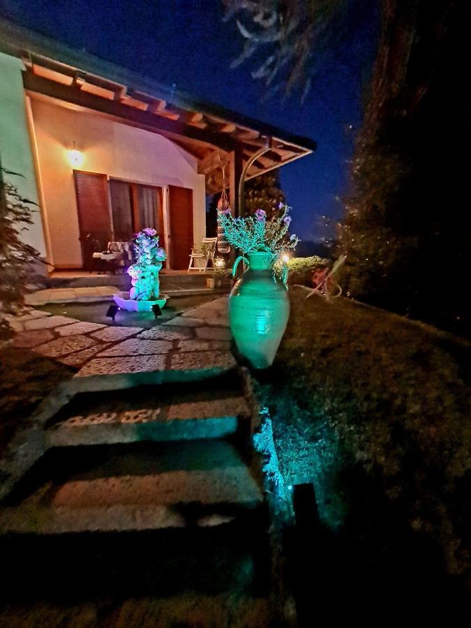 B&B Margot Albavilla Esterno foto
