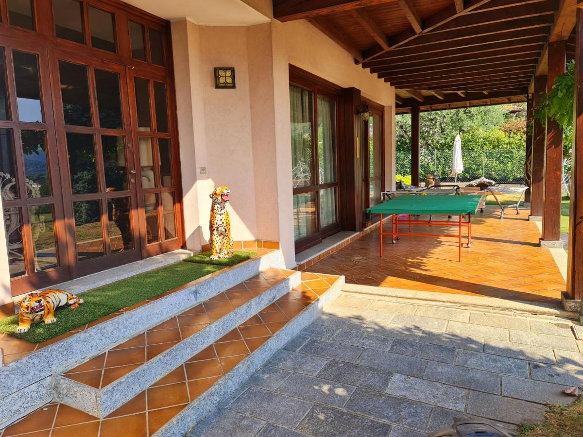 B&B Margot Albavilla Esterno foto