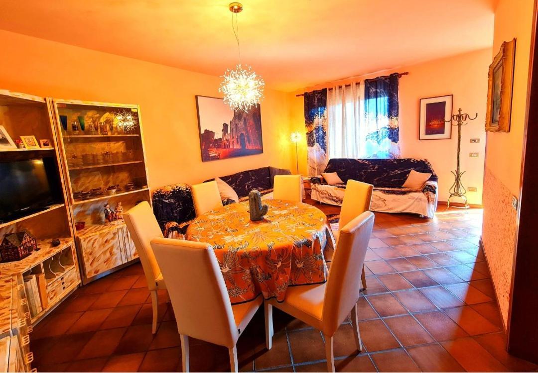 B&B Margot Albavilla Esterno foto
